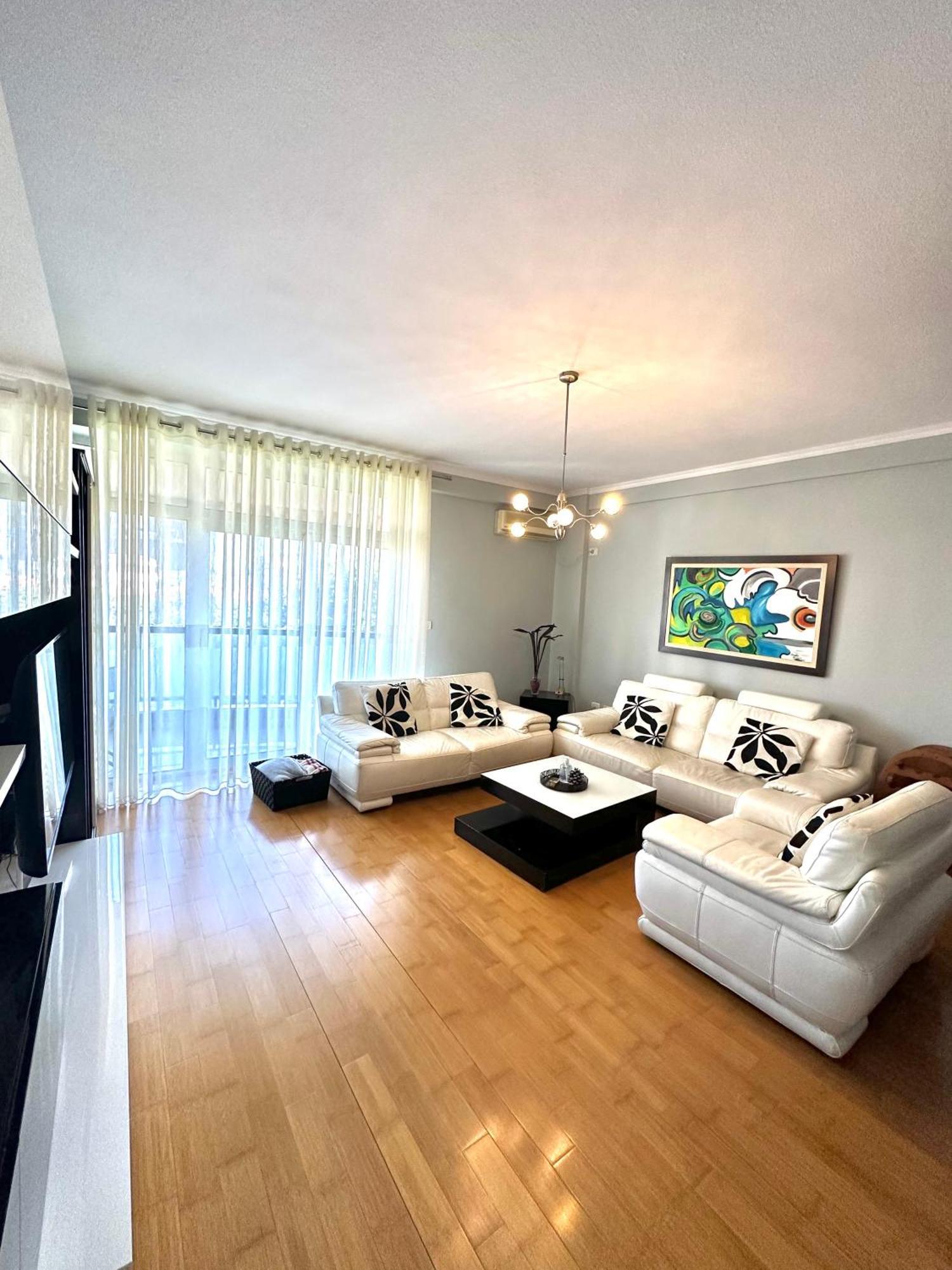 Central Inn Home Tirana Eksteriør billede